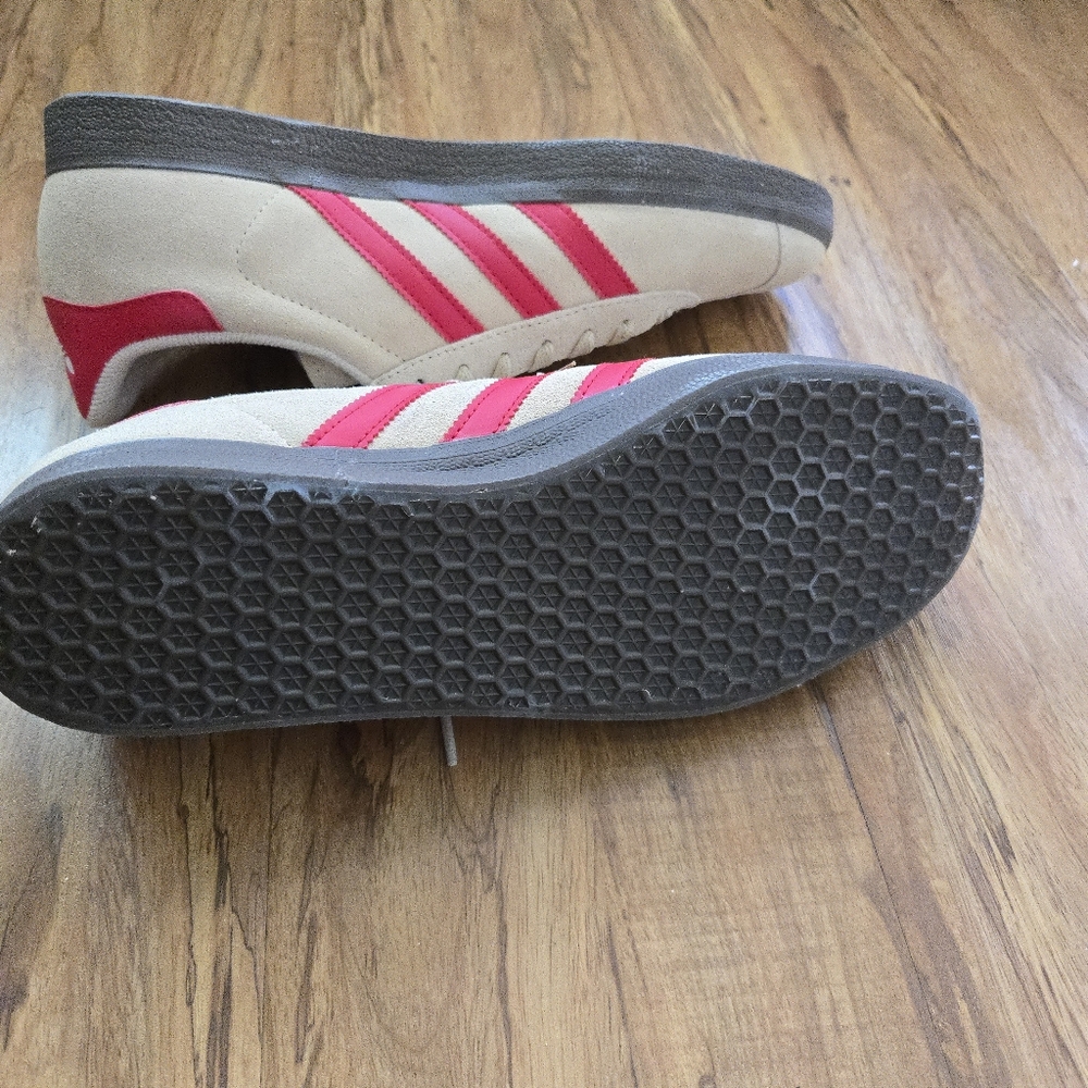 Adidas Suede Gazelle JH5393 Men Tan And Red New No Box 042025 - Picture 8 of 9